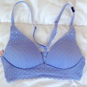 •Victoria’s Secret• Body by Victoria Lightly Lined Racerback Bra